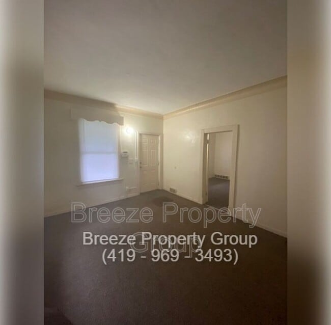 Building Photo - 319 N Detroit Ave