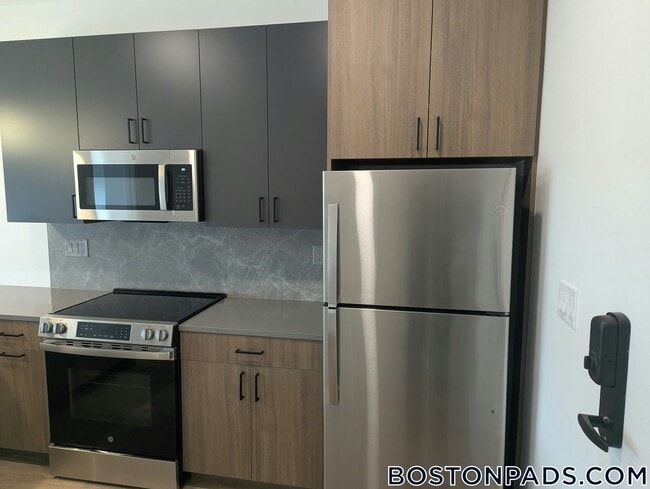 Building Photo - 199 Gardner St