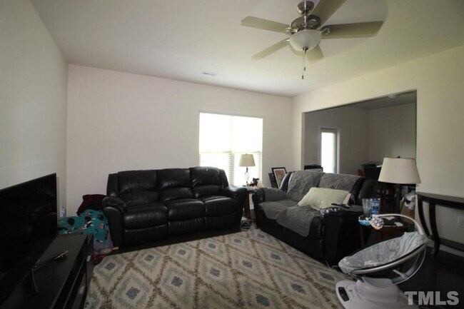 Building Photo - 802 Brier Crossings Loop