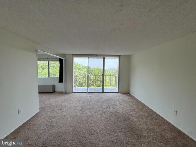 Foto del edificio - 2059 Huntington Ave