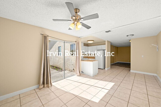 Foto del edificio - 3 Bedrom and 2  bath Single story homein a cl-de-sac