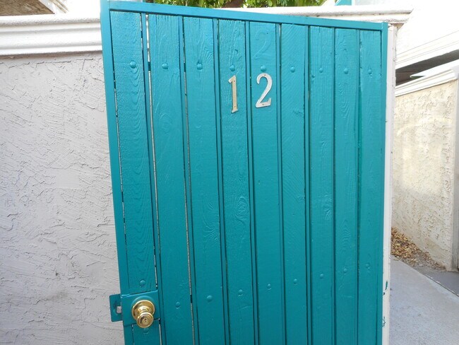 Front Gate - 1806 E Concorda Dr