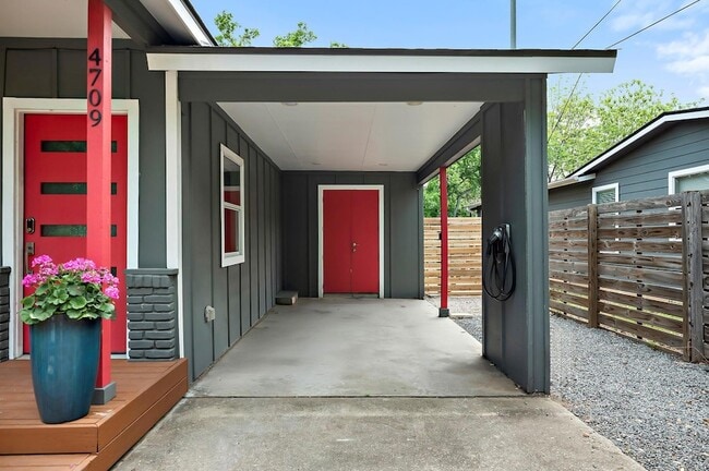 Building Photo - 4709 Bandera Rd