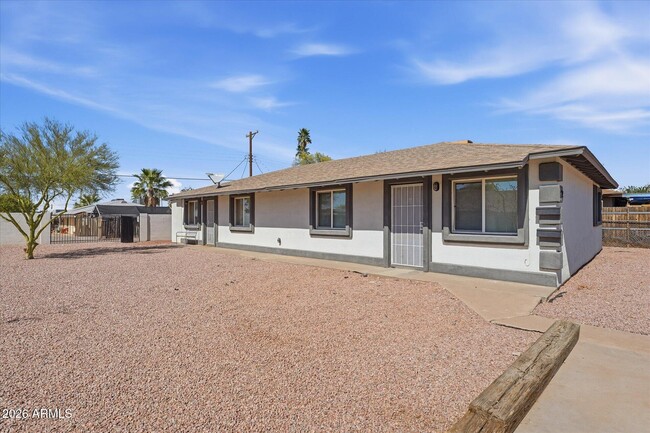 Building Photo - 1202 N 49th Pl