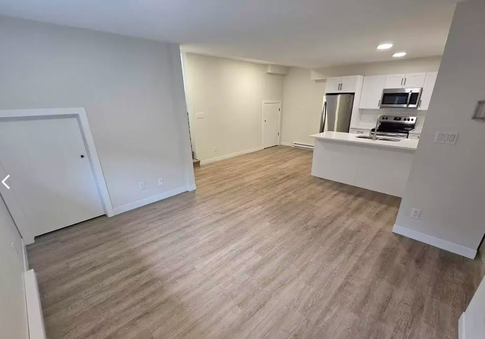 Primary Photo - 815 St Mary's Rd