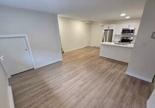 Building Photo - 815 St Mary's Rd