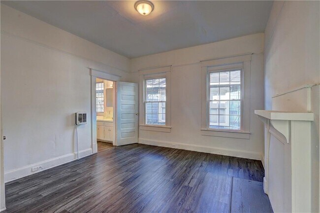 Building Photo - 1183 Holt Ave