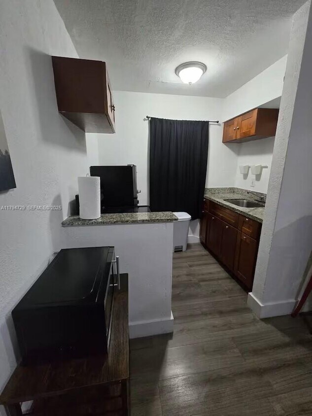 Foto del edificio - 7638 N Miami Ave