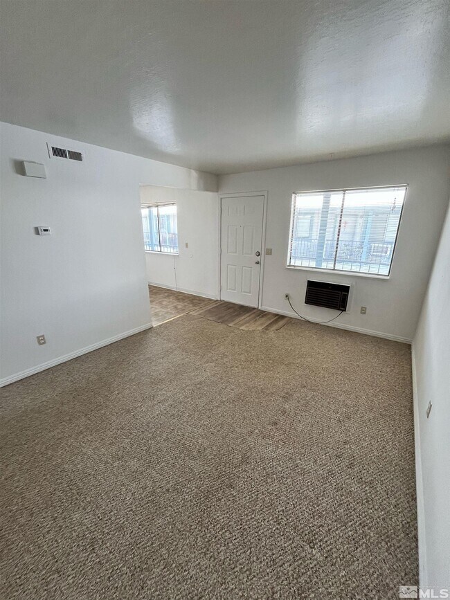 Foto del edificio - 1494 Lewis St