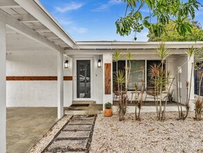 Building Photo - 1617 NW 7th Ave