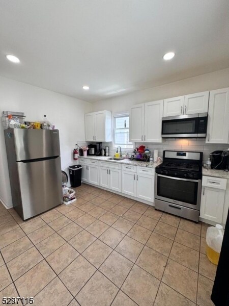 Foto del edificio - 181 Hadley Ave