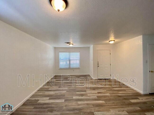 Building Photo - 7115 Sun Valley Dr