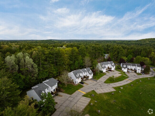 30 Fieldstone Est Newmarket, NH - Fieldstone