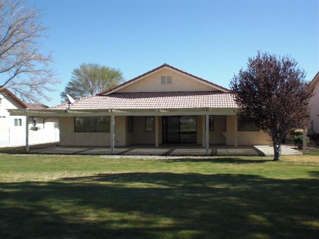 Building Photo - 14639 Greenbriar Dr