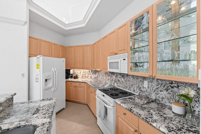 Building Photo - 16850 Knightsbridge Ln
