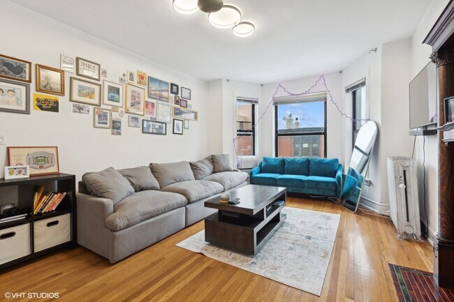Foto del edificio - 2957 N Halsted St