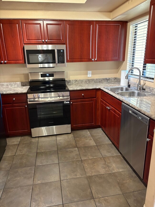 Foto del edificio - 7575 E Indian Bend Rd