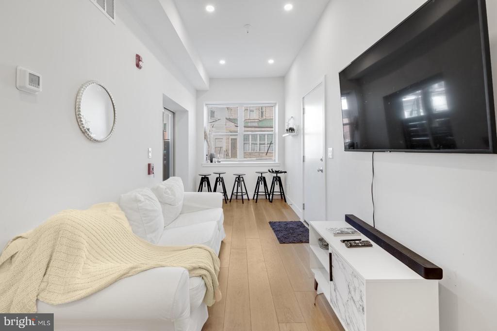 Foto principal - 1702 Point Breeze Ave