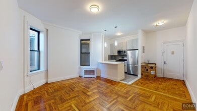 Building Photo - 17 W 125th St