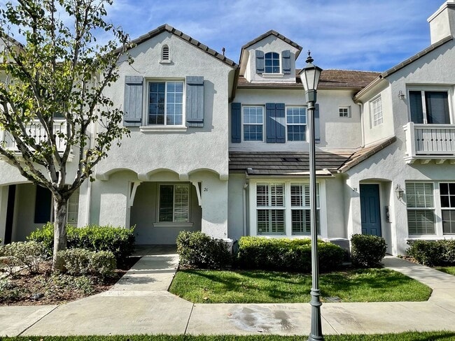 Gorgeous Townhome in Northpark Square - Gorgeous Townhome in Northpark Square