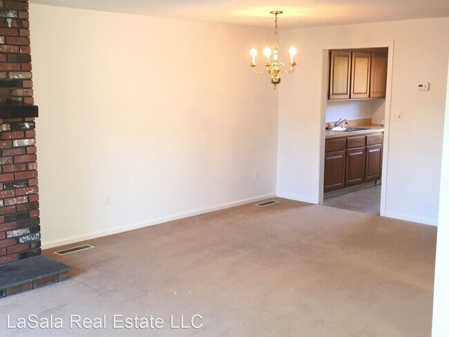 Foto del edificio - 2 br, 1.5 bath House - 121 Brighton Circle