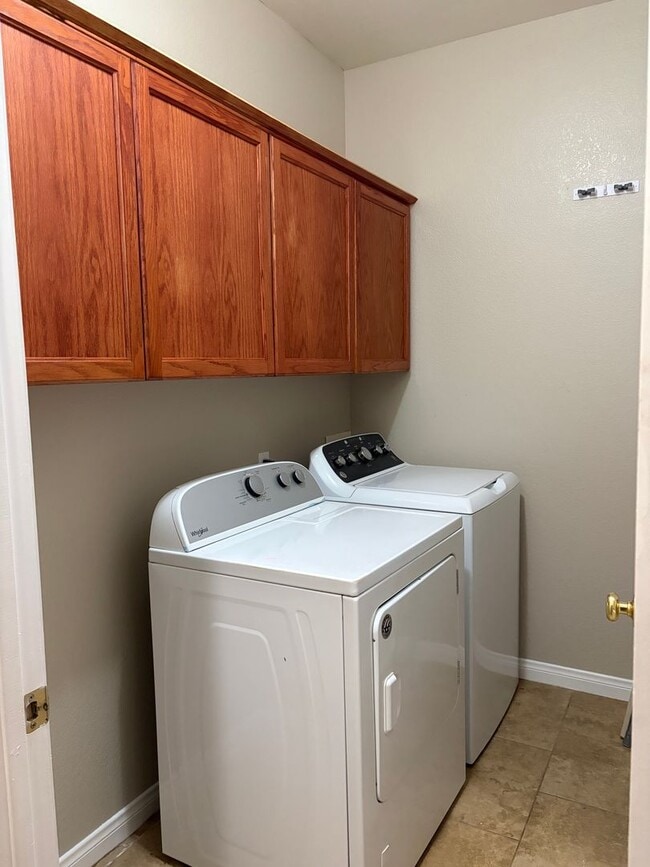 Building Photo - 8001 Walpole Ave