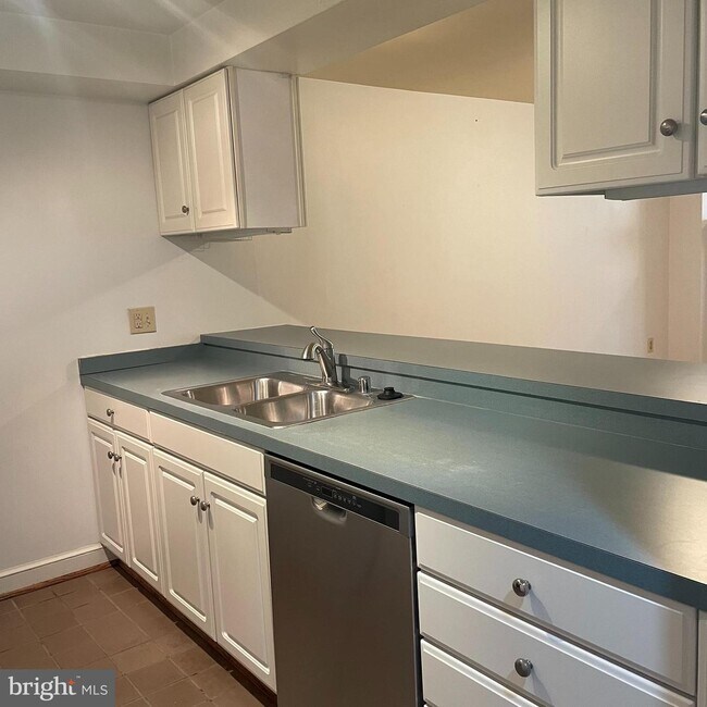 Foto del edificio - 1631 R St NW