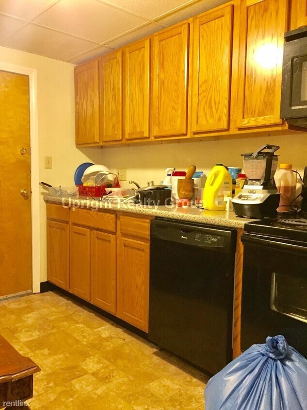 1741 Washington St, Braintree, MA 02184 Room for Rent in Braintree