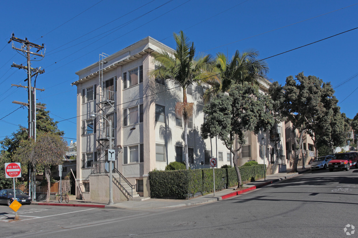 Primary Photo - 3025 2nd St