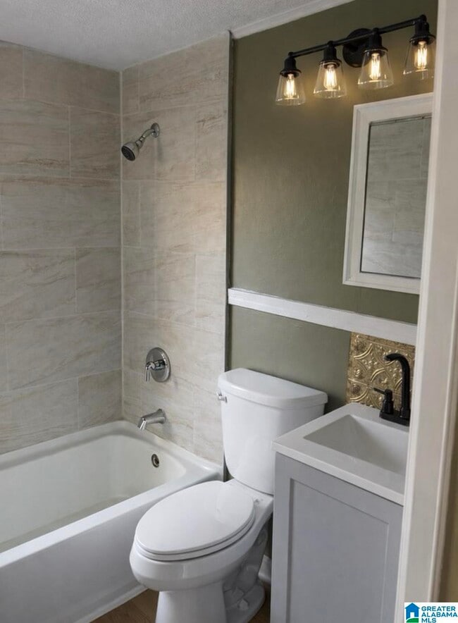 Building Photo - 1605 West St