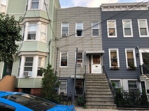 Building Photo - 337 Pavonia Ave