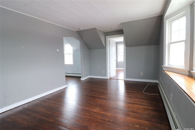 Foto del edificio - 262 S Ketcham Ave
