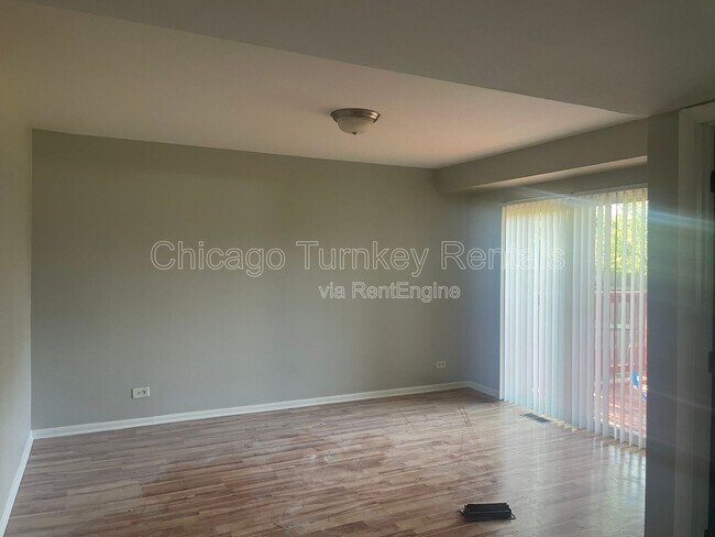 Building Photo - 3212 Charlemagne Ave