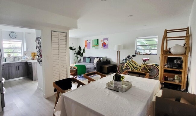 Foto del edificio - 1605 Meridian Ave