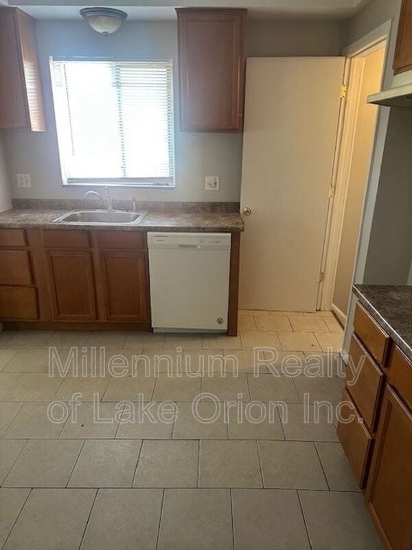 Foto del edificio - 19288 Lahser Rd