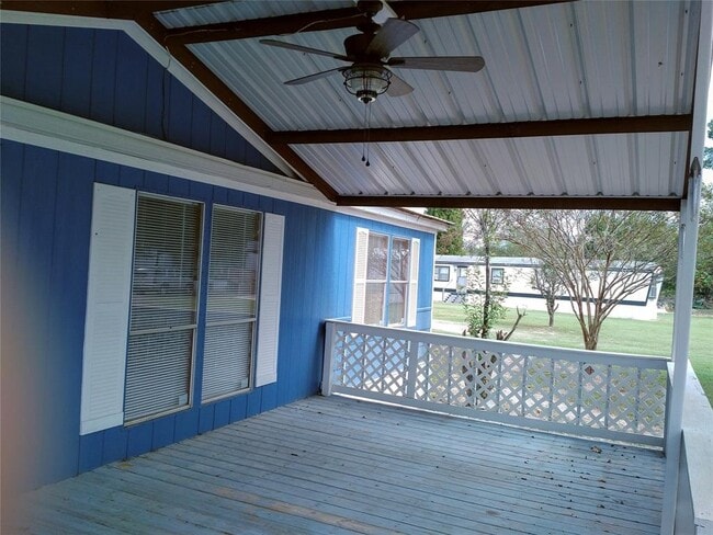 Building Photo - 1604 W Royall Blvd