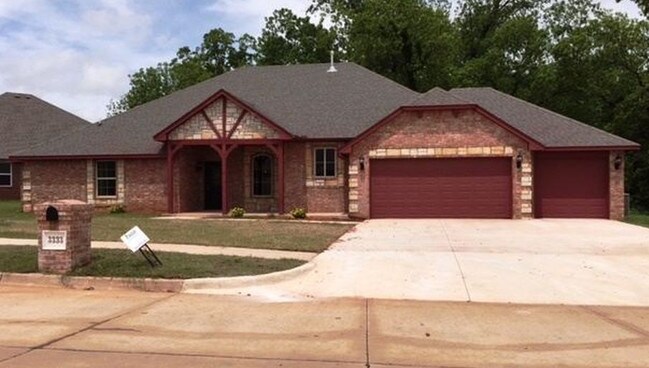 Building Photo - 3009 Line Dr
