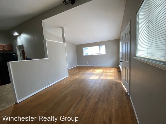 Foto del edificio - 3 br, 1 bath House - 585 Versailles Dr