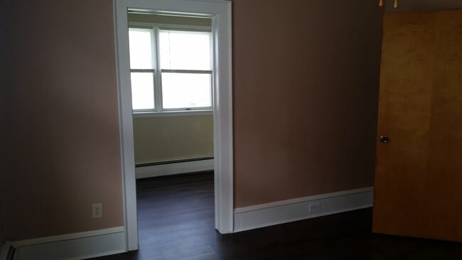 Foto del edificio - 38 E 7th St