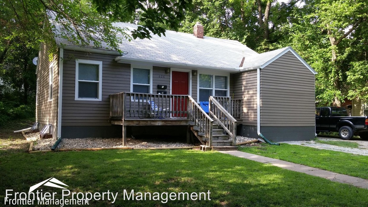 Primary Photo - 626 Bertrand St