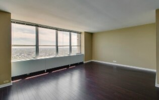 Foto del edificio - 655 W Irving Park Rd