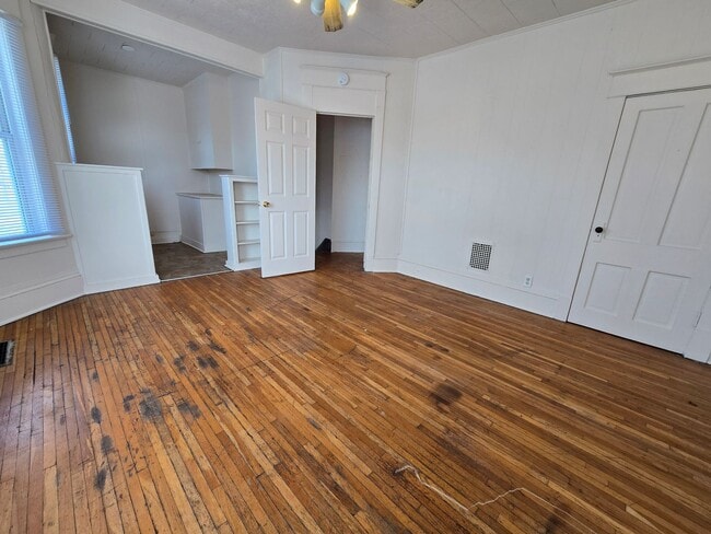 Foto del edificio - 1007 N Mason St