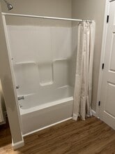 Building Photo - 80 Main St