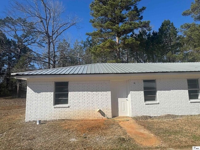 Building Photo - 207 Oaklawn Dr