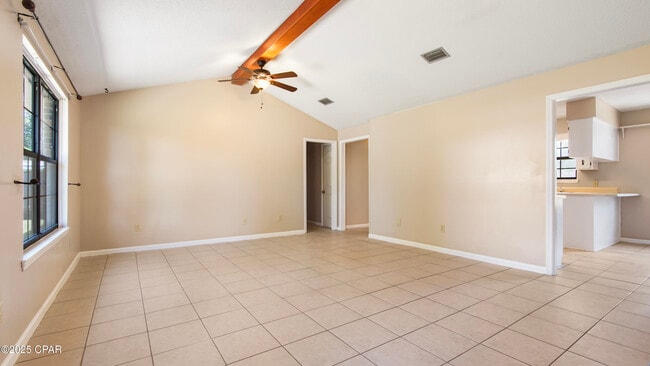 Building Photo - 807 White Oak Ct