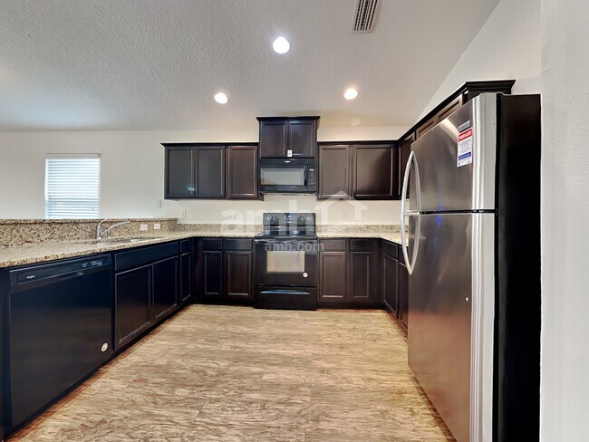 Building Photo - 3353 Bradley Creek Parkway