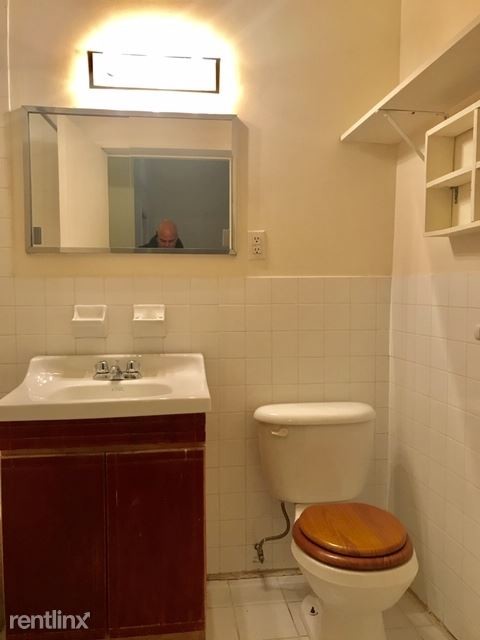 Building Photo - Studio, 1 bath  - 102 McLean Ave