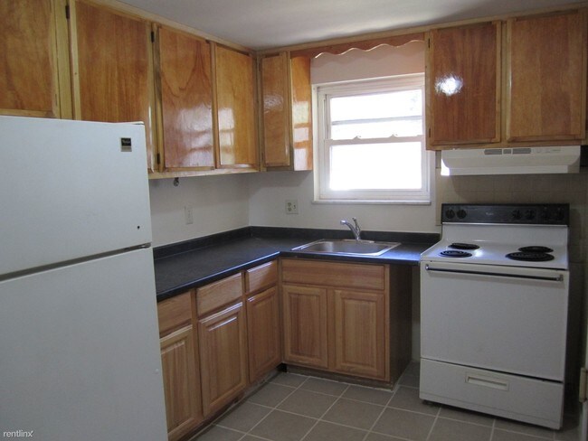 Building Photo - 103 Ramsdell St