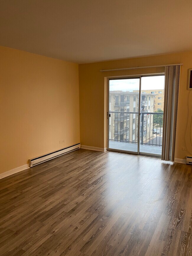 310 Lathrop Ave Unit 511, Forest Park, IL 60130 Condo for Rent in