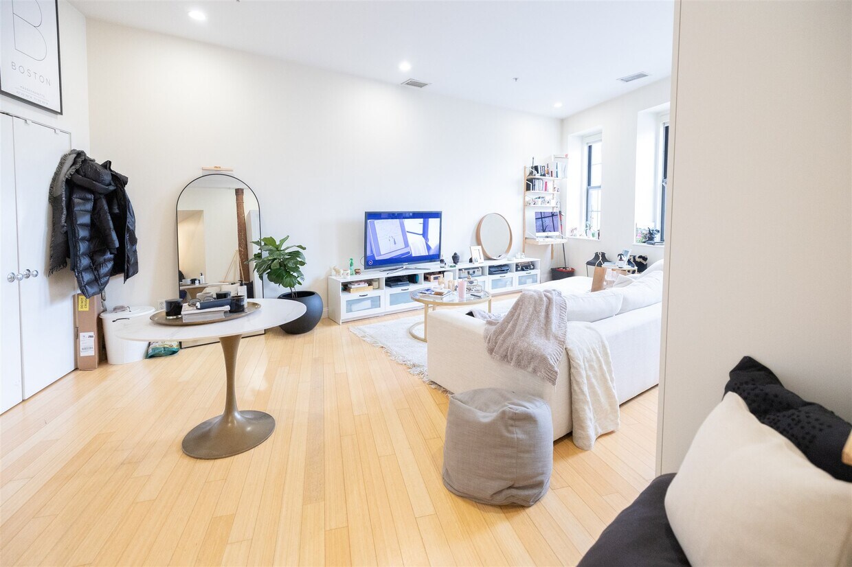 Foto principal - 490 Harrison Ave